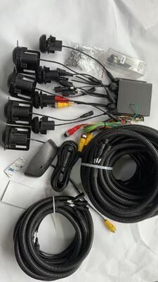 Радиолокационная система коммерческих транспортных средств для обеспечения безопасной парковки и помощи в просмотре заднего вида в условиях интенсивного движения